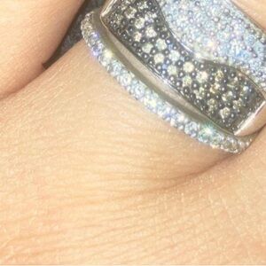 One diamond .925 Thai sterling silver band